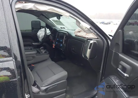 2016 Chevrolet Silverado 1500 1Lt z USA, uszkodzony, nr VIN 3GCUKREC4GG154669